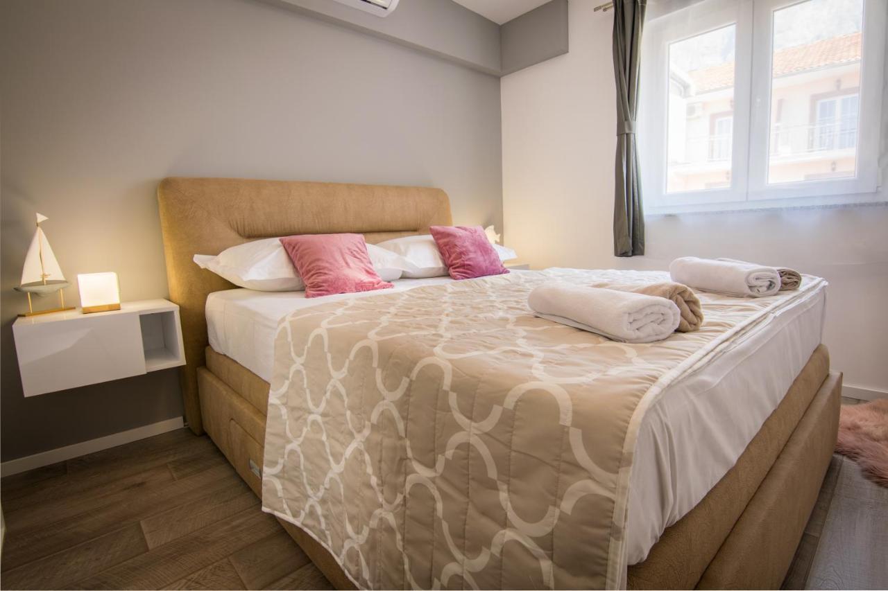 Apartman Petra Apartamento Makarska Exterior foto